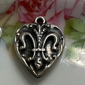 Vintage Fleur Des Lis Sterling Puffy Heart Charm/Pendant